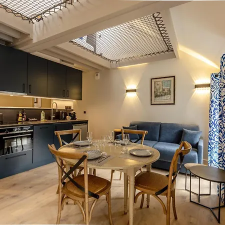 L'escale Du Vieux Port - 2nd Floor - Center 4 P - Airco *