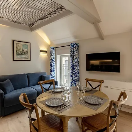 L'escale Du Vieux Port - 2nd Floor - Center 4 P - Airco Apartment *